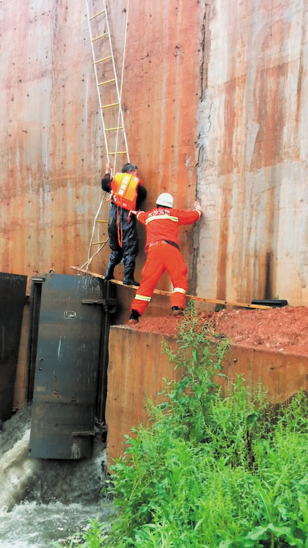 3�����˱������¹ܵ��������ξ�Ԯ�ɹ�����