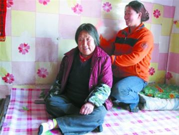 丈夫服毒过世女子带婆婆改嫁7年同屋(图)