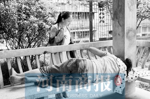 郑州街头流浪女曾系海归有家庭精神病史(图)