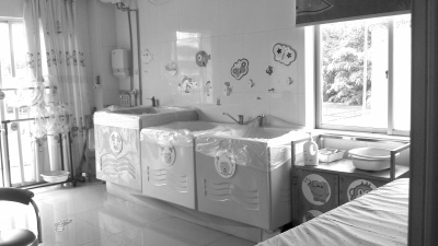 海口婴儿游泳师大多无资格证卫生监管尚属空白