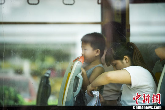 ���ݱ�ը��Ϊ�ֿ⸽���׶�԰��ͯ��ʱ���ã�ͼ��