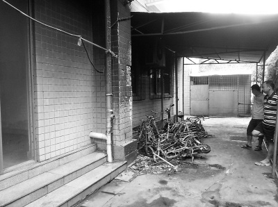 7辆电动车凌晨起火自燃或因电池老化引起