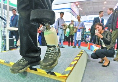 8000���ֲм��˸���������ʸ���������