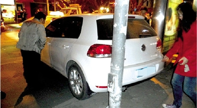 ���۳�ҹ������������Ư�ơ���ײ4����3������