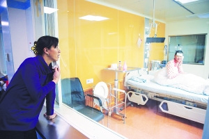 14����Ů����Ѫ����ĸծ̨������ο����Ǯ������