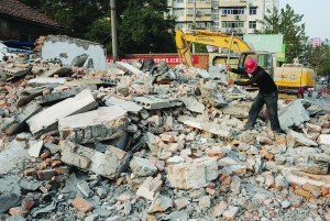 楼盘出售完毕售楼处变商铺违章建筑将依法拆除