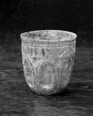 南京古墓现古罗马饮酒玻璃杯(图)