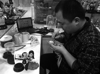 情人节临近量身定制“面塑情侣”受青睐