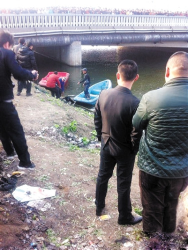 青年男女凌晨相继跳河女子游回岸边男子溺亡