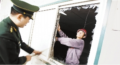 北京西站地区拆除一违章建筑