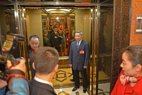 广东人大:梁耀辉因身体原因缺席全国两会(图)