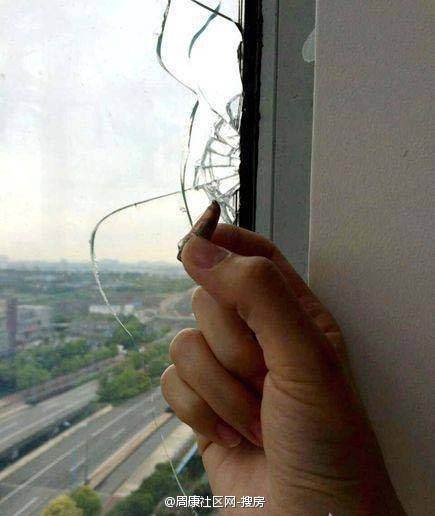 上海靶场实弹训练子弹击穿民房窗户(图)