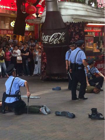 广州警方鸣枪示警制止聚众斗殴未造成人员伤亡