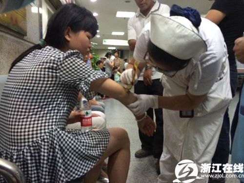 杭州闹市区K7路公交爆燃29人受伤疑似人为纵火