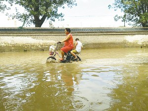 С����������ˮ�ܵ�һ����ͻ�ˮ����ۏ�ӻؼ�