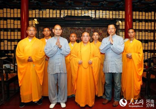 ���Ӣ�������������ʦ�������Ž�����ɮ��Ӣ��