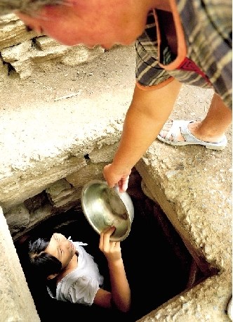 �������ݴ��񿹺���ϴ��ˮ�ظ�����ץ���ź�ȡˮ