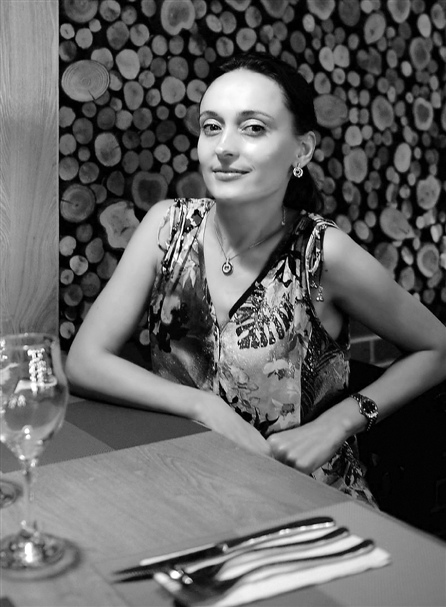 �ڿ�����Ů�й�С�������α�ָ���������¡���ͼ��