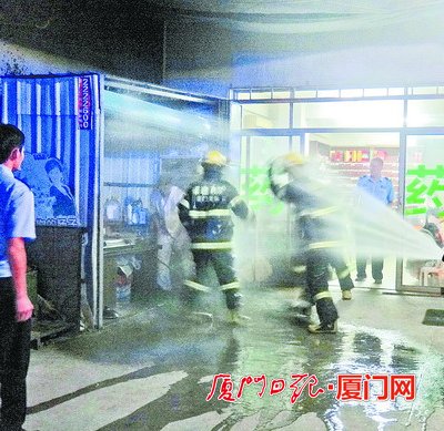 初二男生被家长训斥自锁厨房开煤气欲自杀(图)