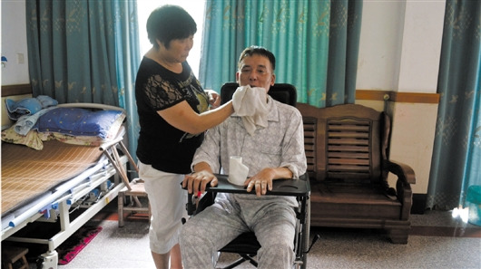 ������������ɱ�ò������Ӵ粽����ǻ���ͼ��