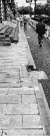 �������е�����������ռ����խ��ֻ��վ˫�ţ�ͼ��