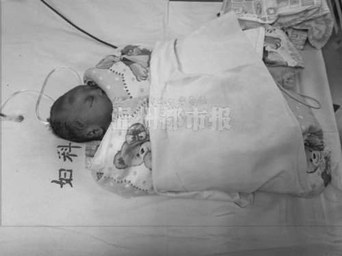 17岁少女厕所产婴扯断脐带后照常回车间上班(图)