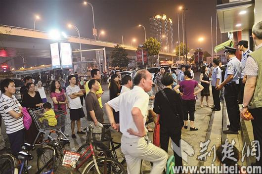 �人һ���д��������������ؾ�����ά������