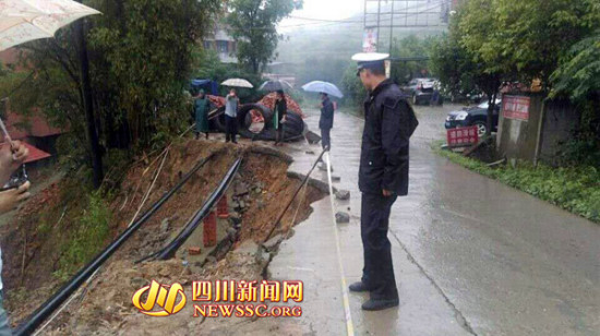 �Ĵ�����һ����ˮ��·�ִ�������ݵ�·ȫ���