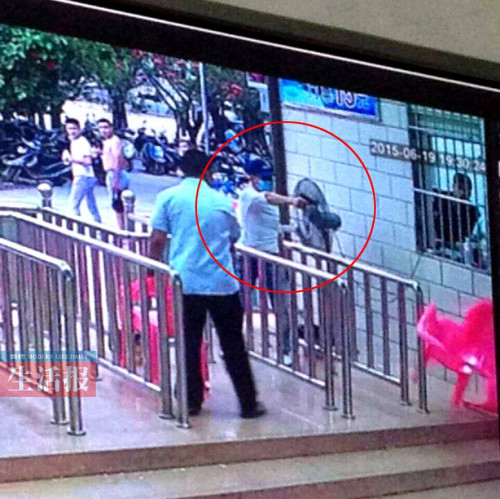 ����һ�����ھ�������ǹ��������׷�����䣨ͼ��