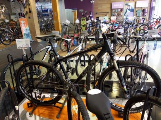 ����������г�һ��20������Ա������Խ��Խ��