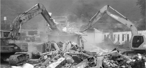 温岭连续两家鞋厂因违建发生事故痛定思痛拆违