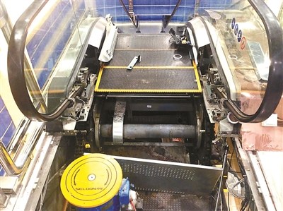 湖北“咬人”电梯厂家曾为盖板支架申请专利