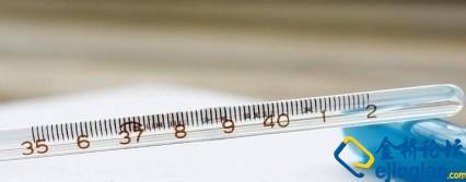 体温42℃以上!男子重度中暑水银体温计“爆表”