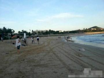 18岁男生三亚溺亡其朋友质疑出事地非“禁区”