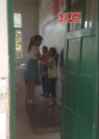 Сѧ��ʦվ��̨���ȶ���ѧ��������Ƶ�贫��ͼ��