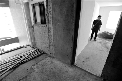 业主收错房墙敲了防水做了才发现装的是邻居家