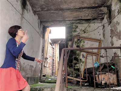 楼上亲戚家漏水前夫左右为难楼下两口子离婚