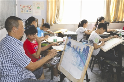 四川七旬翁一考惊人自学绘画考过美术十级(图)