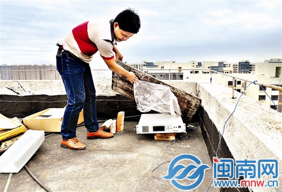 石狮一黑广播藏天台24小时聊房事卖男性药(图)