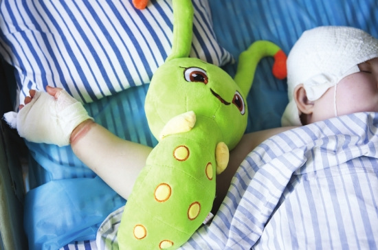 患抑郁症男子数刀砍伤女儿妻子选择原谅(图)