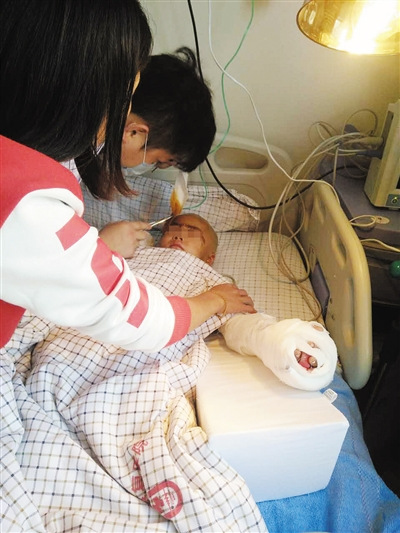 ��������ͯ��Ů��˯����������Ů�ɷ���ץ���鰸