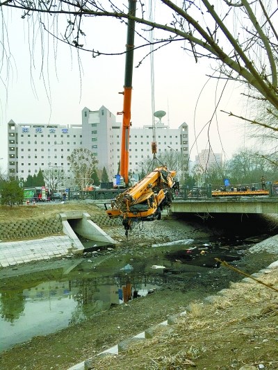 ������ҹ׹������˾���������򵹳�ʱ�������