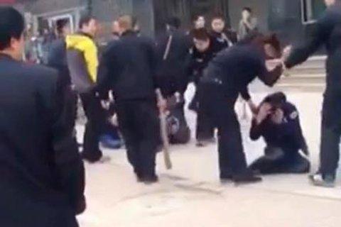 ������֯��ԱΧ���ɳ��������⾯������ͼ��