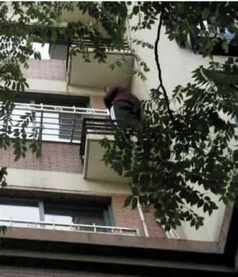 ����һ����¥���20���˱�������վ�յ�������