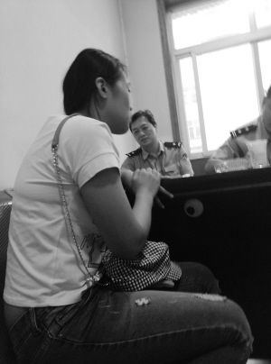 微博虐童恶父10小时杭州落网妈妈讲述家庭惨剧原因