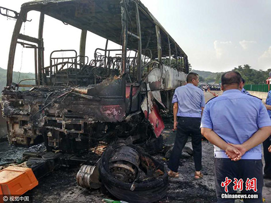 湖南宜章境内一客运大巴起火造成人员伤亡