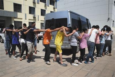 ��򾲺�ÿ�����6000���˴���������ѵ��ˮ�ϵ�