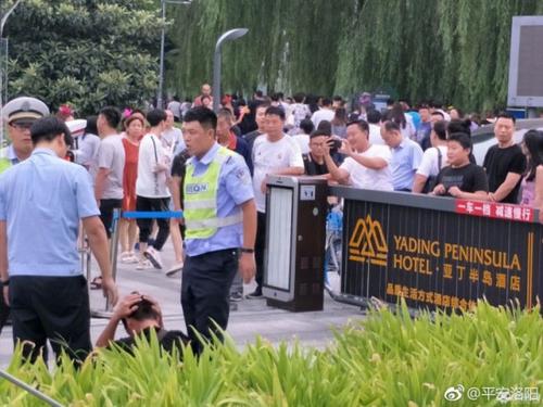 张学友演唱会第“七杀”:男子涉无证驾驶等被抓