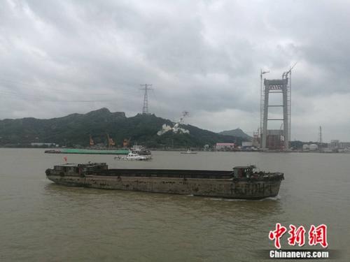 “服役”半世纪的五峰山长江跨越工程拆除完毕