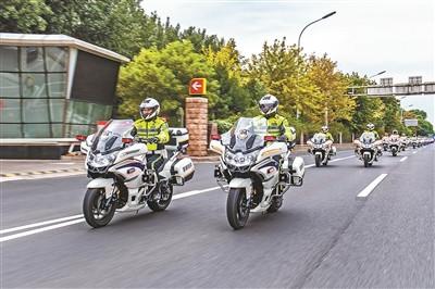 今天上午多条高速将迎出京高峰地铁站分时段封站